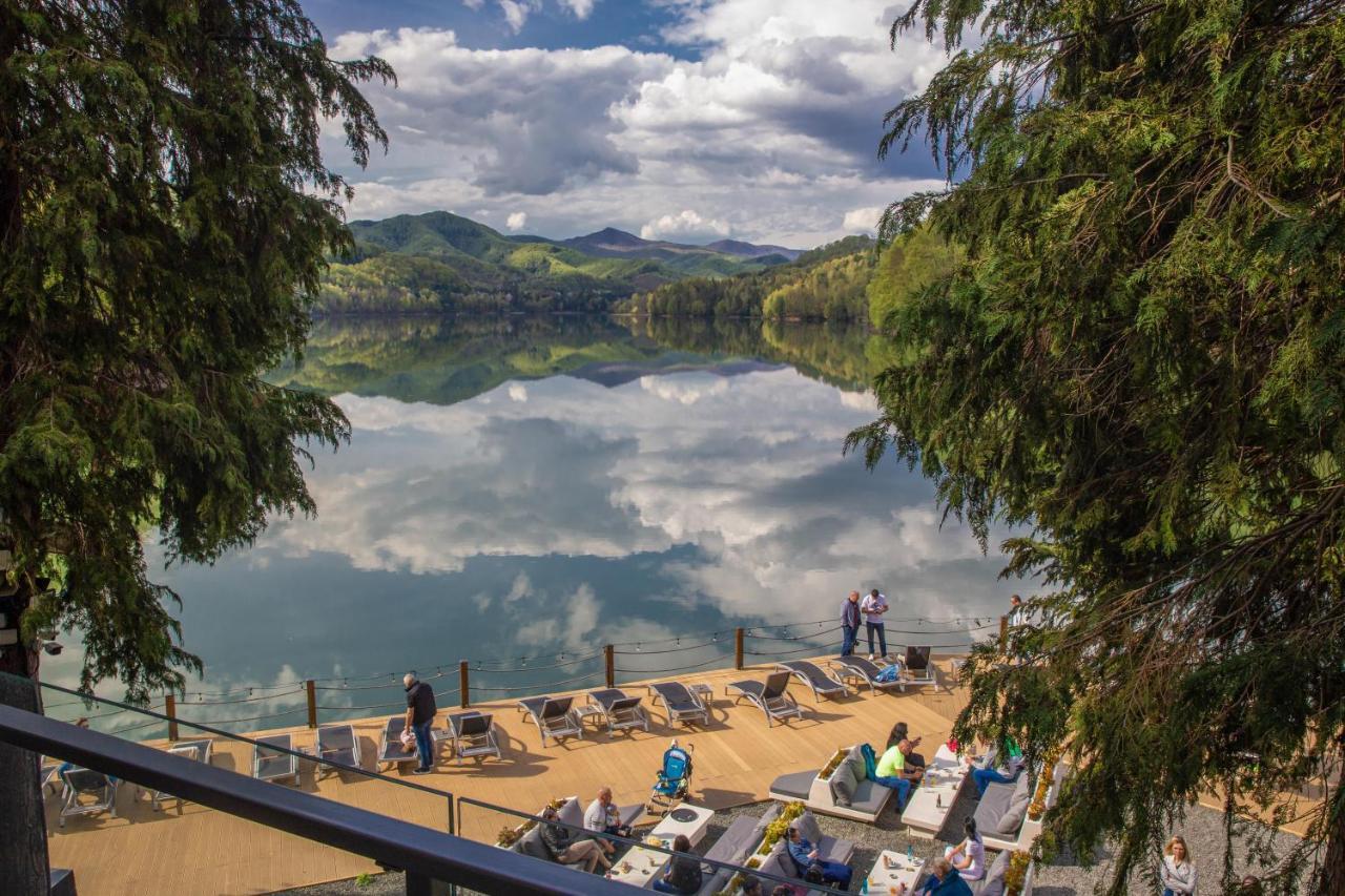 Adventure Lake Resort - Simared Бая-Маре Екстер'єр фото