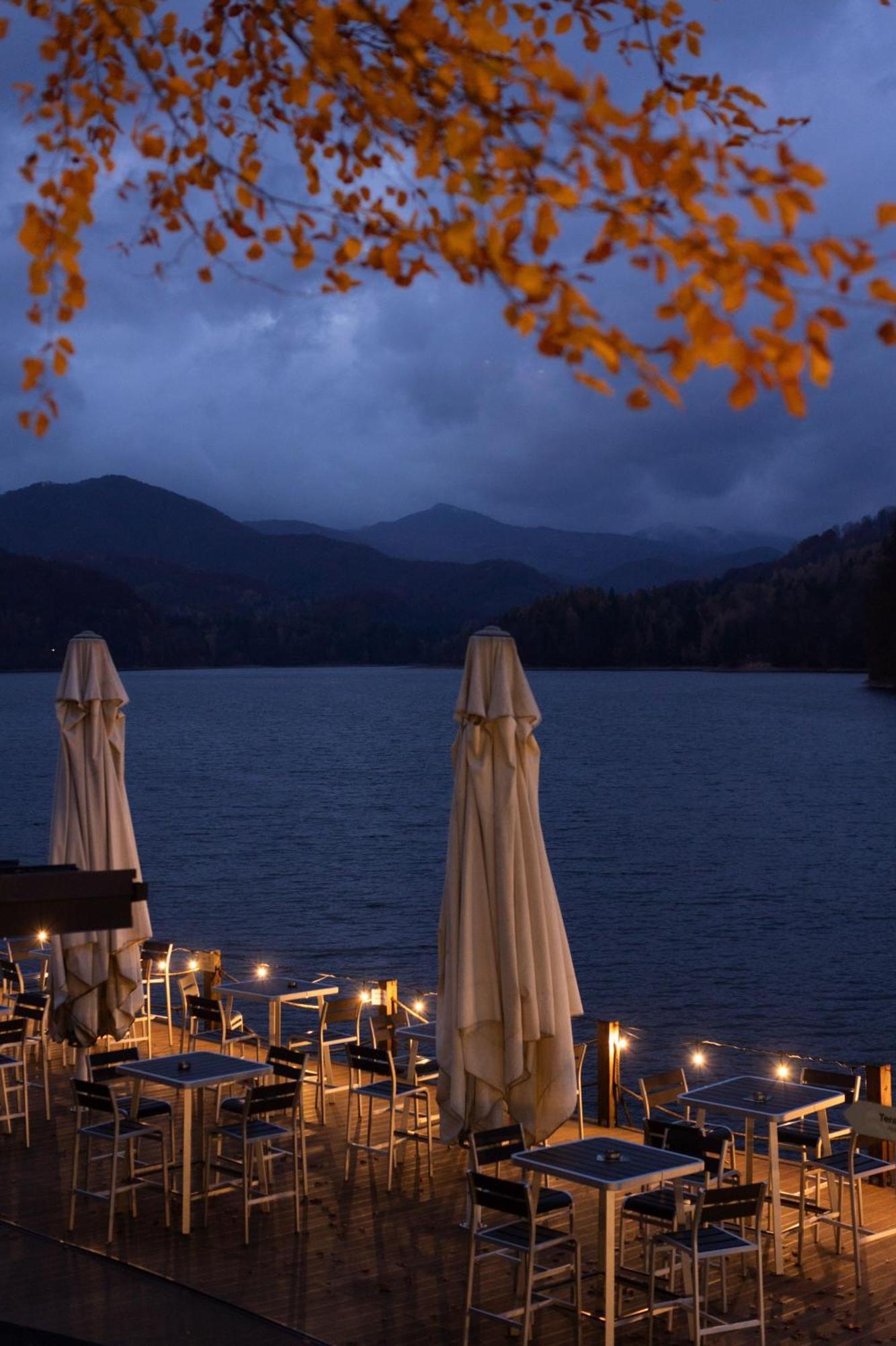 Adventure Lake Resort - Simared Бая-Маре Екстер'єр фото